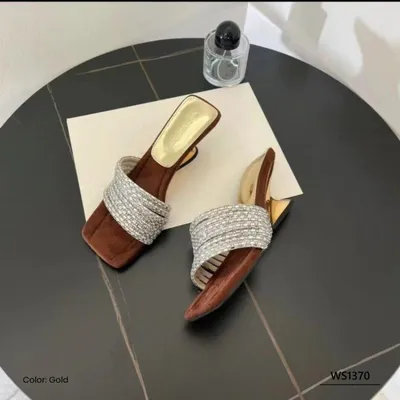 Smooth Bloom Women’s Sandal